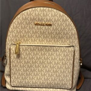 NWT Michael Kors Adina Vanilla Medium Backpack